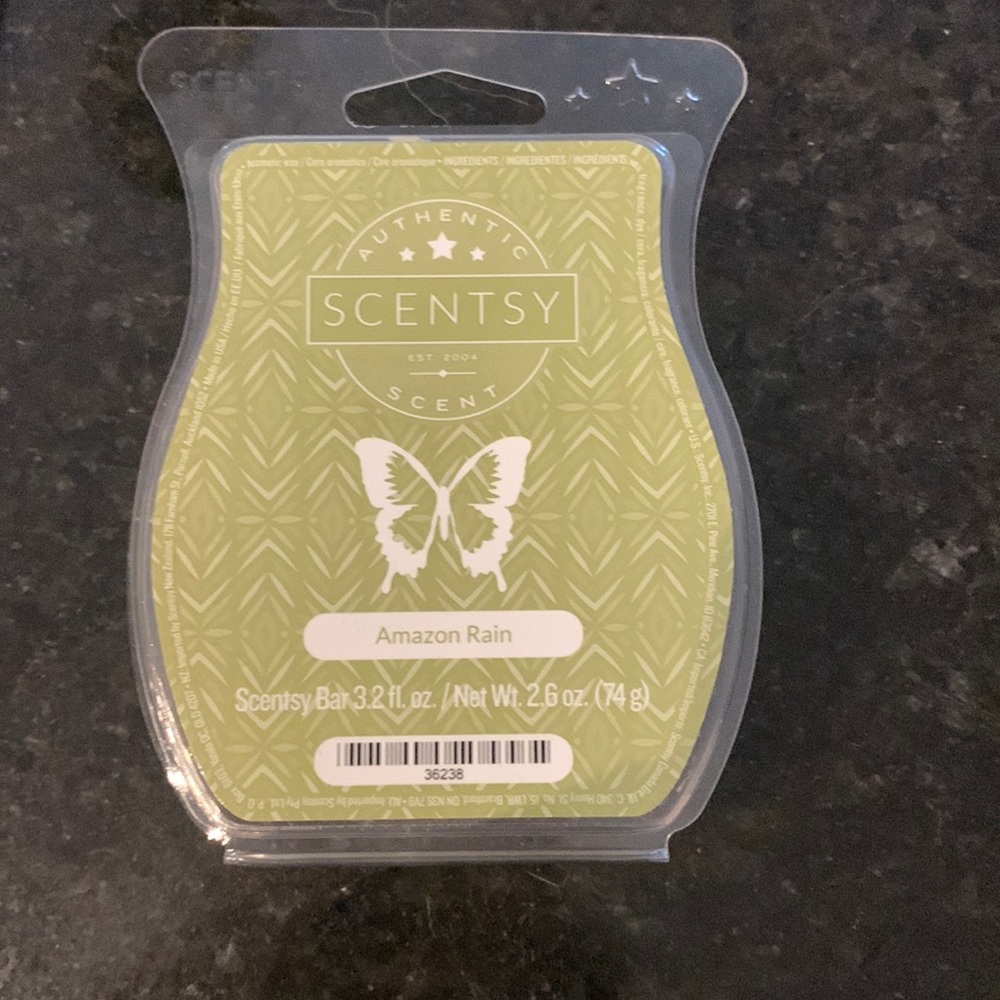 Scentsy Amazon rain. 6 cubes